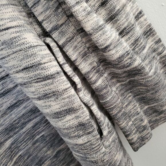 Max Studio Women's Size Small Scoop Neck Gray Black and Tan Sweater - Picture 12 of 12